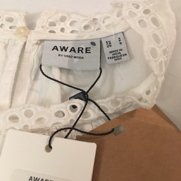 Aware White Eyelet Flutter Sleeve Top - Picture 7 of 9